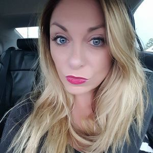 Meet your Posher, Karrie